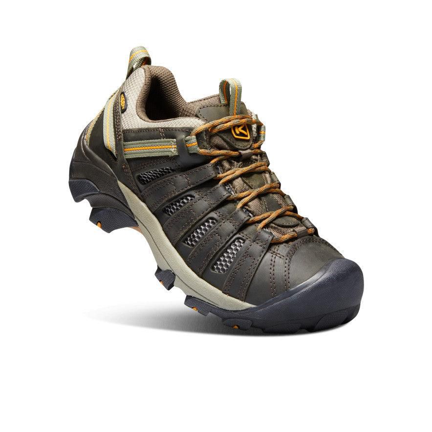 Olive Men Keen Voyageur Hiking Shoes | 04819-TRVI